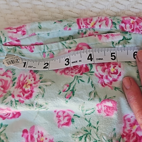 Lanz of Salzburg 1X flannel pajama set. Green pink + yellow EUC - Picture 6 of 14